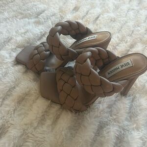 Steve Madden nude pumps